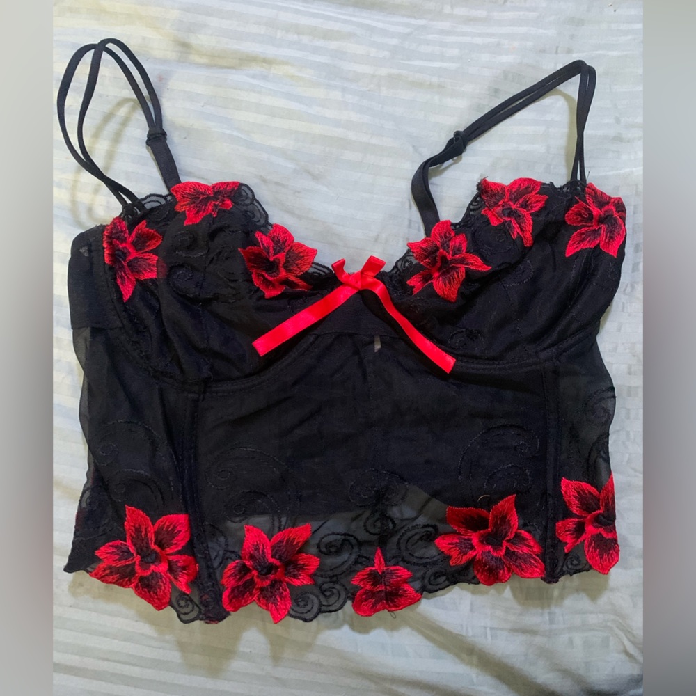 Black corset top🖤❤️